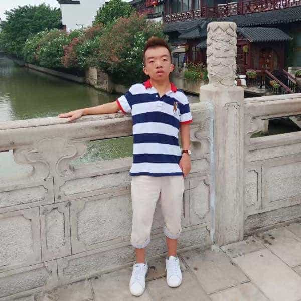 吉林27岁单身帅哥真诚找对象-南通征婚相亲网
