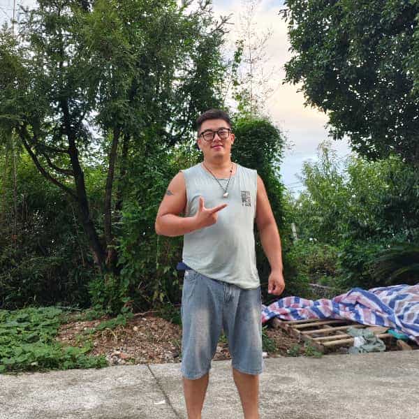 32岁岁浙江单身帅哥 - 南通吉缘网